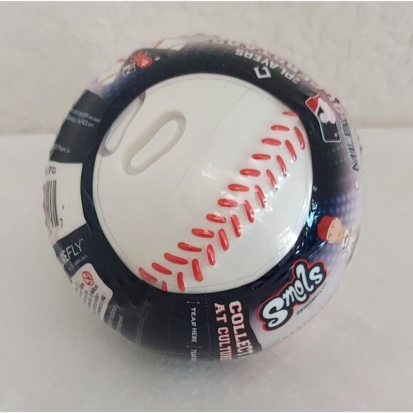 MLB Superstars Series 1 Smols Culterfly Mystery Figure Mini Baseball Figure - Picture 2 of 5